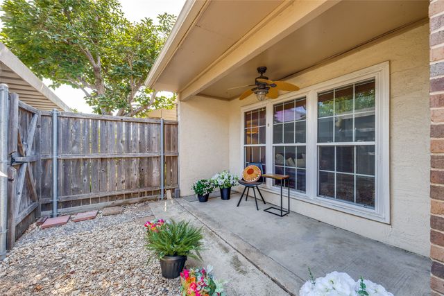 12823 Burninglog Lane, Dallas, TX 75243
