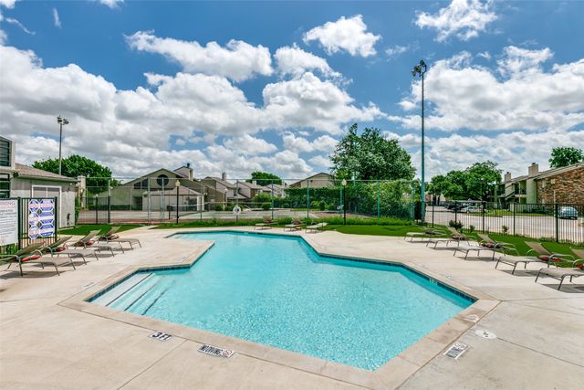 12823 Burninglog Lane, Dallas, TX 75243