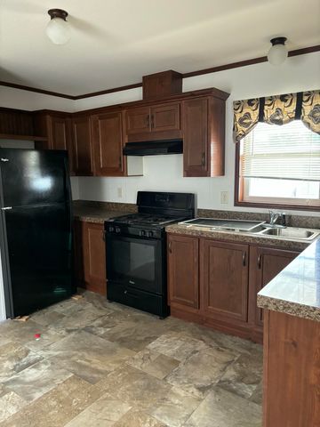 820 S Chinowth Road 102, Visalia, CA 93277