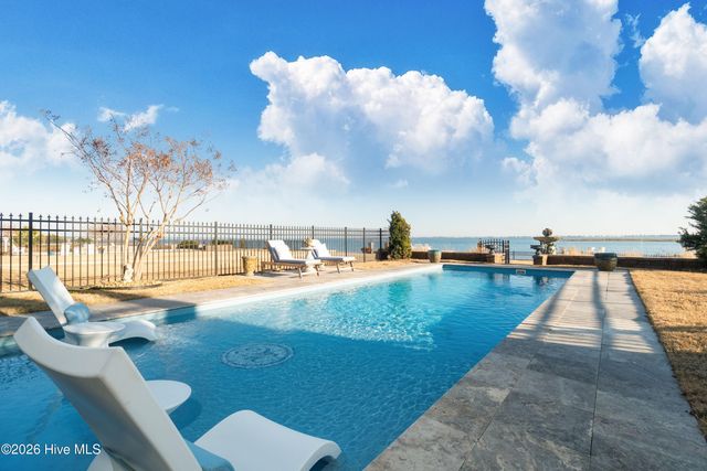 205 Back Street, Newport, NC 28570