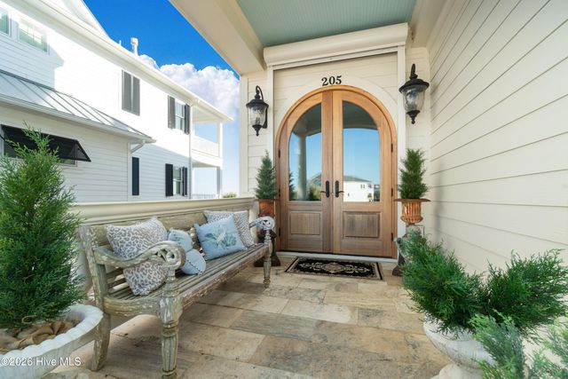 205 Back Street, Newport, NC 28570