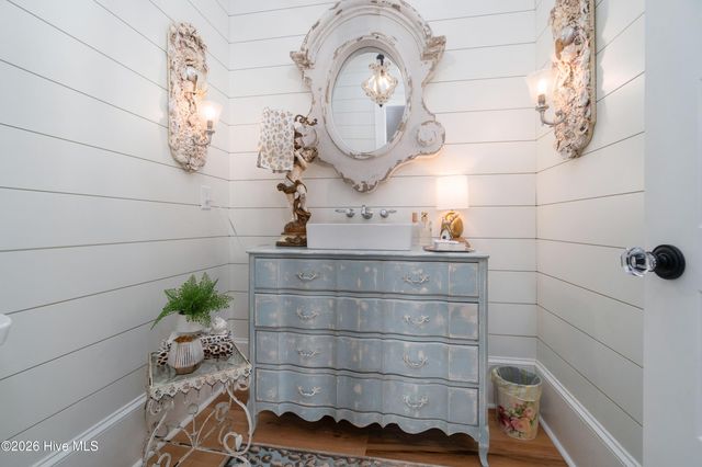 205 Back Street, Newport, NC 28570