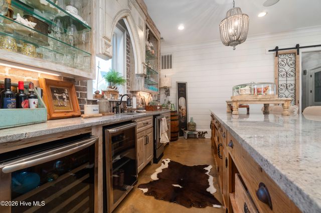 205 Back Street, Newport, NC 28570