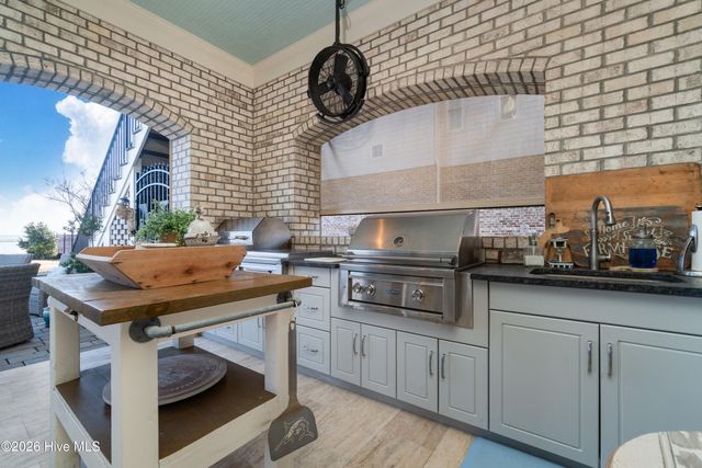 205 Back Street, Newport, NC 28570