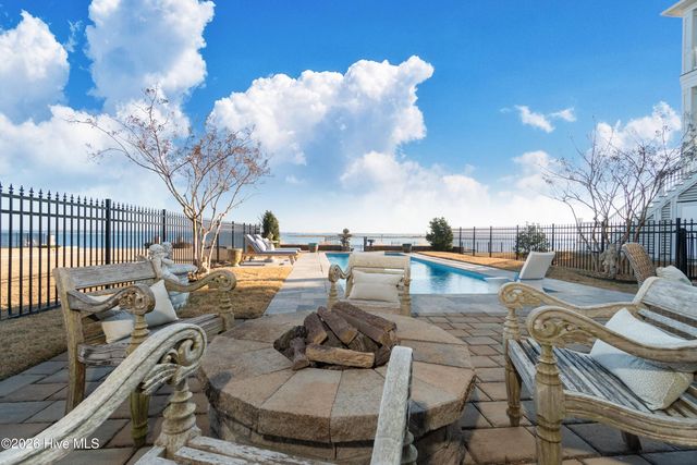 205 Back Street, Newport, NC 28570