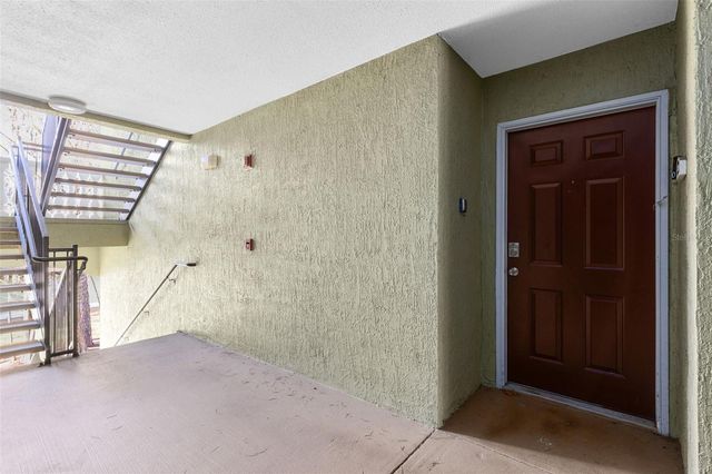 802 CREST PINES DRIVE 824, Orlando, FL 32828