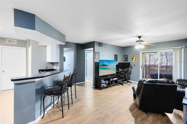 802 CREST PINES DRIVE 824, Orlando, FL 32828