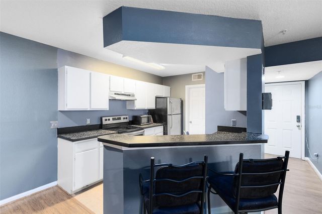 802 CREST PINES DRIVE 824, Orlando, FL 32828