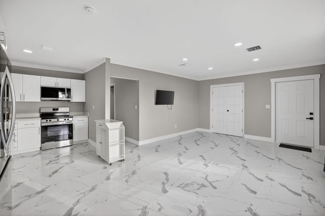 108 SW 24th Avenue, Fort Lauderdale, FL 33312