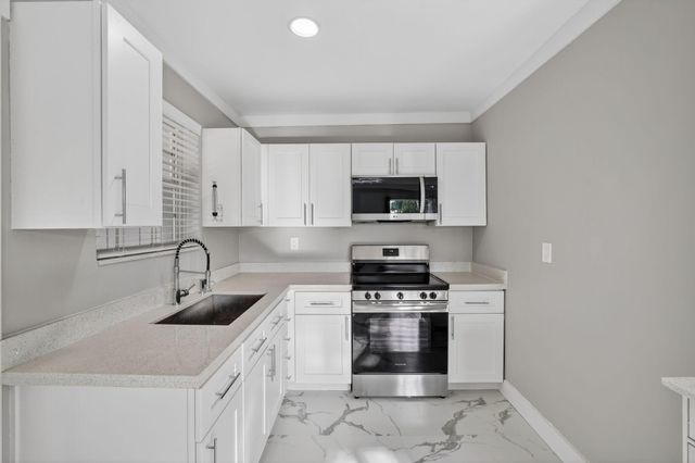 108 SW 24th Avenue, Fort Lauderdale, FL 33312