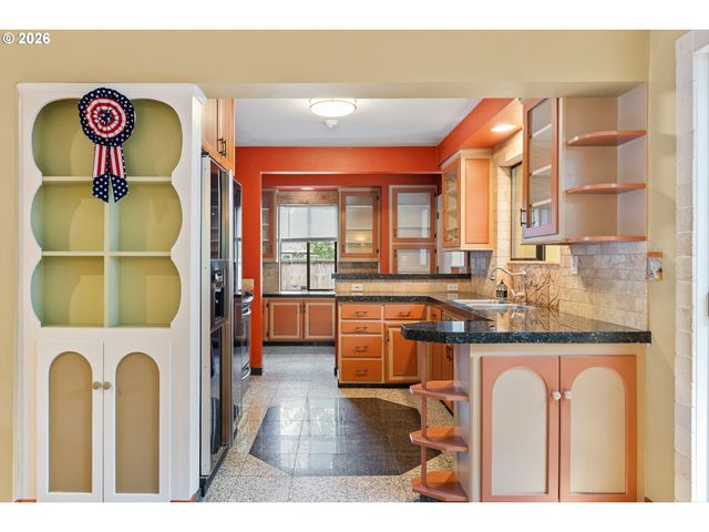4802 Se 51ST Ave, Portland, OR 97206