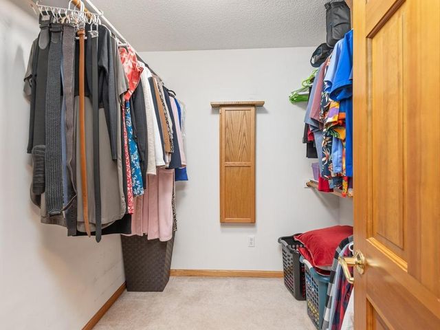 15930 38th Avenue N, Plymouth, MN 55446