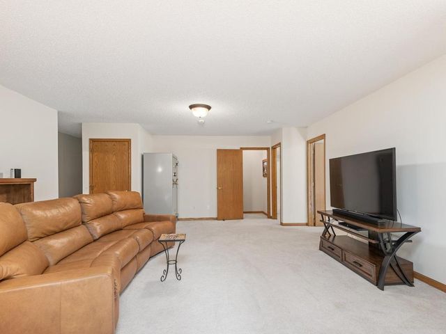 15930 38th Avenue N, Plymouth, MN 55446