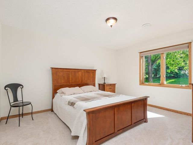 15930 38th Avenue N, Plymouth, MN 55446