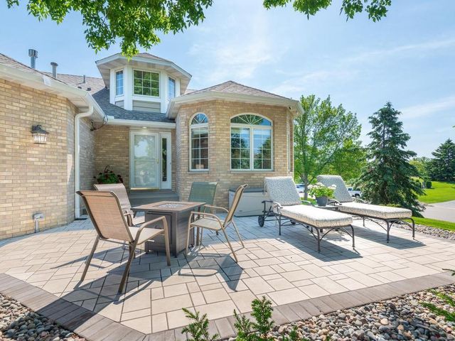 15930 38th Avenue N, Plymouth, MN 55446