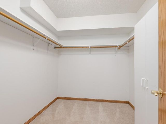 15930 38th Avenue N, Plymouth, MN 55446