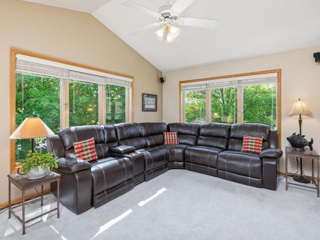 15930 38th Avenue N, Plymouth, MN 55446