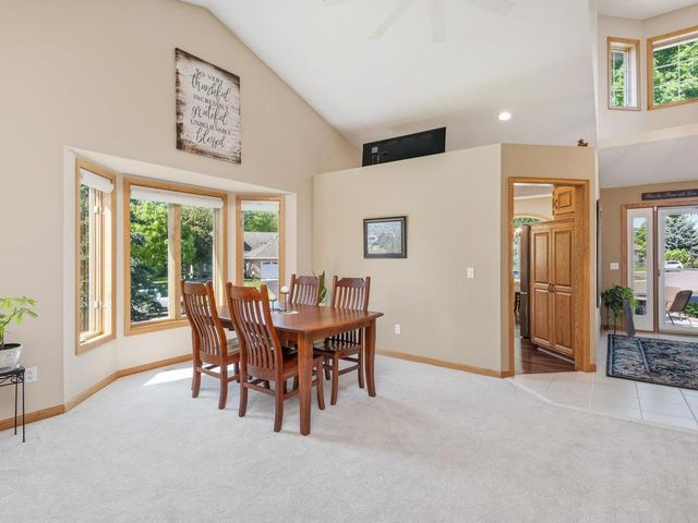 15930 38th Avenue N, Plymouth, MN 55446