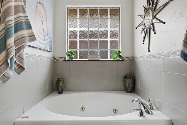3017 Richfield Lane, Edmond, OK 73013