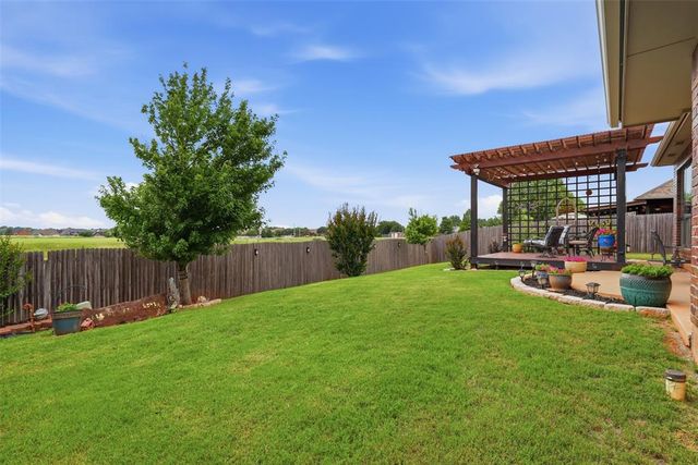 3017 Richfield Lane, Edmond, OK 73013