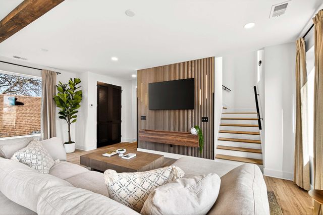 314 E Trinity Ln Apt 2, Nashville, TN 37207