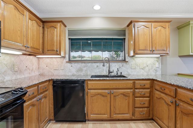 1711 Valley Road, Sapulpa, OK 74066