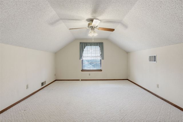 1711 Valley Road, Sapulpa, OK 74066