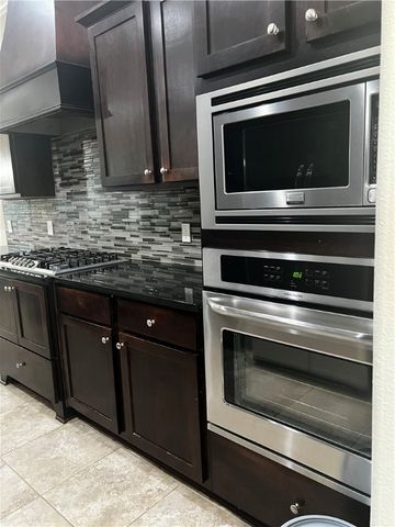 4103 4103 SW STONEWOOD TER, Bentonville, AR 72713