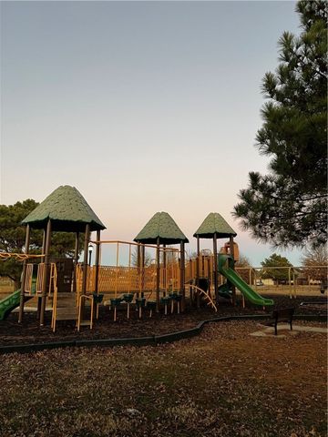 4103 4103 SW STONEWOOD TER, Bentonville, AR 72713