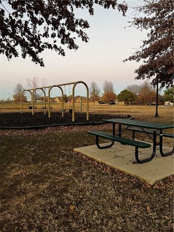 4103 4103 SW STONEWOOD TER, Bentonville, AR 72713