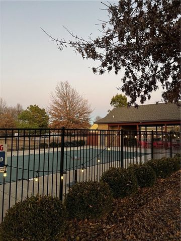 4103 4103 SW STONEWOOD TER, Bentonville, AR 72713