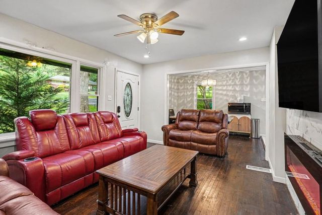 5633 Cypress Drive, Forest Park, GA 30297