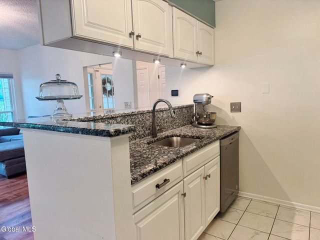 1511 Hampton Place Boulevard, North Greenbush, NY 12180
