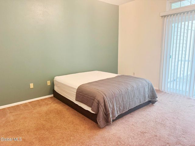 1511 Hampton Place Boulevard, North Greenbush, NY 12180