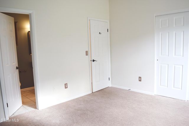 1511 Hampton Place Boulevard, North Greenbush, NY 12180