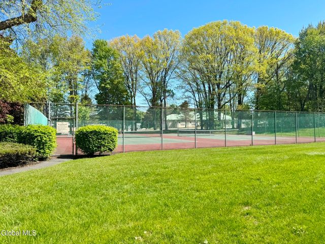 1511 Hampton Place Boulevard, North Greenbush, NY 12180