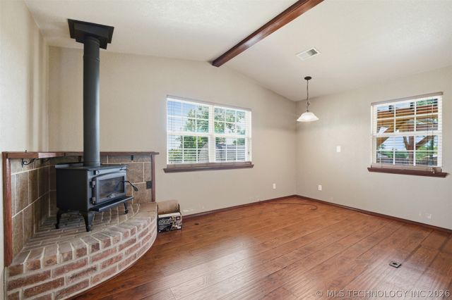 713 Pinewood Trails Drive, Ardmore, OK 73401