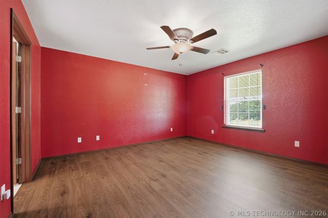 713 Pinewood Trails Drive, Ardmore, OK 73401