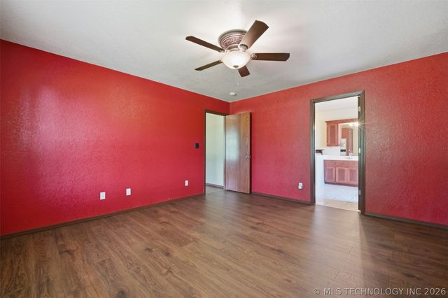 713 Pinewood Trails Drive, Ardmore, OK 73401