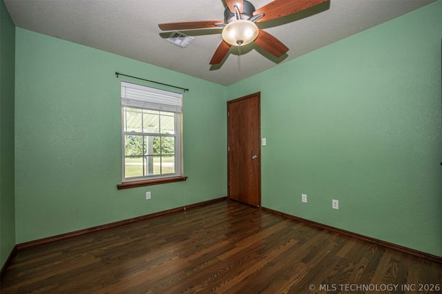 713 Pinewood Trails Drive, Ardmore, OK 73401