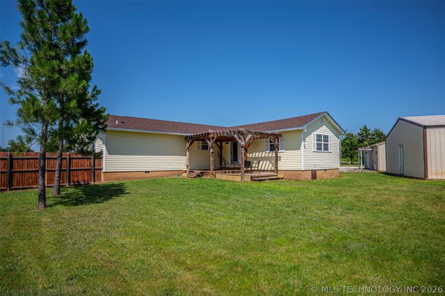 713 Pinewood Trails Drive, Ardmore, OK 73401