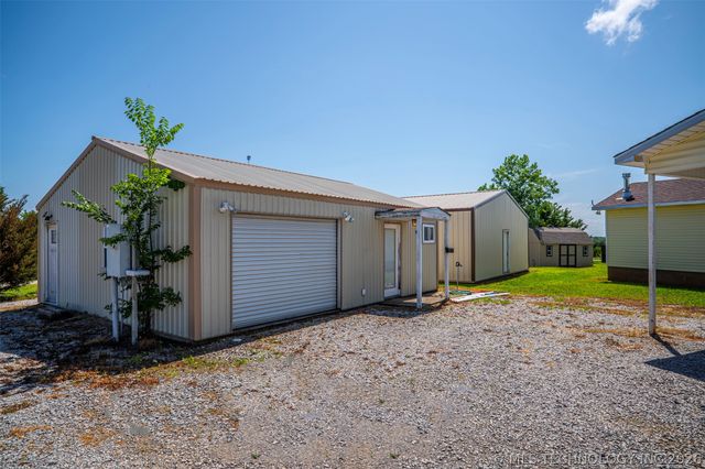 713 Pinewood Trails Drive, Ardmore, OK 73401