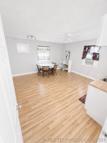 713 Pinewood Trails Drive, Ardmore, OK 73401