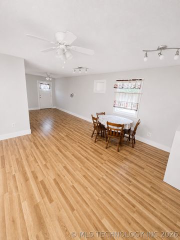 713 Pinewood Trails Drive, Ardmore, OK 73401