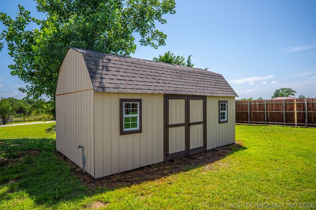 713 Pinewood Trails Drive, Ardmore, OK 73401