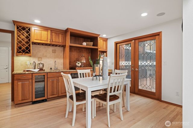 14216 SE 51st Street, Bellevue, WA 98006