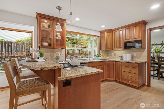 14216 SE 51st Street, Bellevue, WA 98006