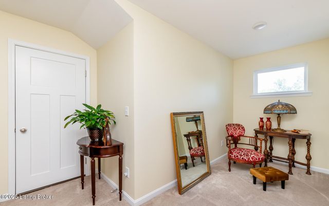 1406 Parkridge Pkwy, Louisville, KY 40214
