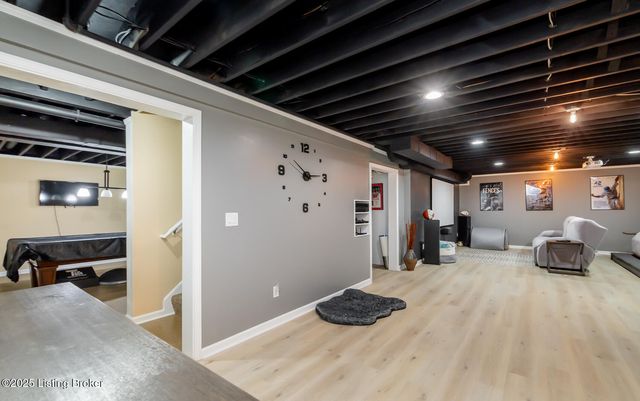 1406 Parkridge Pkwy, Louisville, KY 40214
