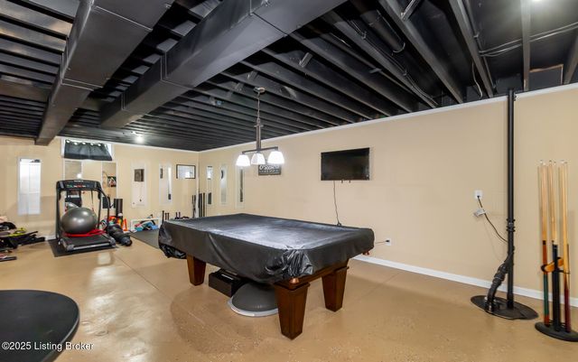 1406 Parkridge Pkwy, Louisville, KY 40214
